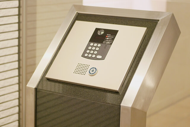 賃貸にオートロックって必要 不要 重要性は 体験談も聞いてみました 不動産のteian